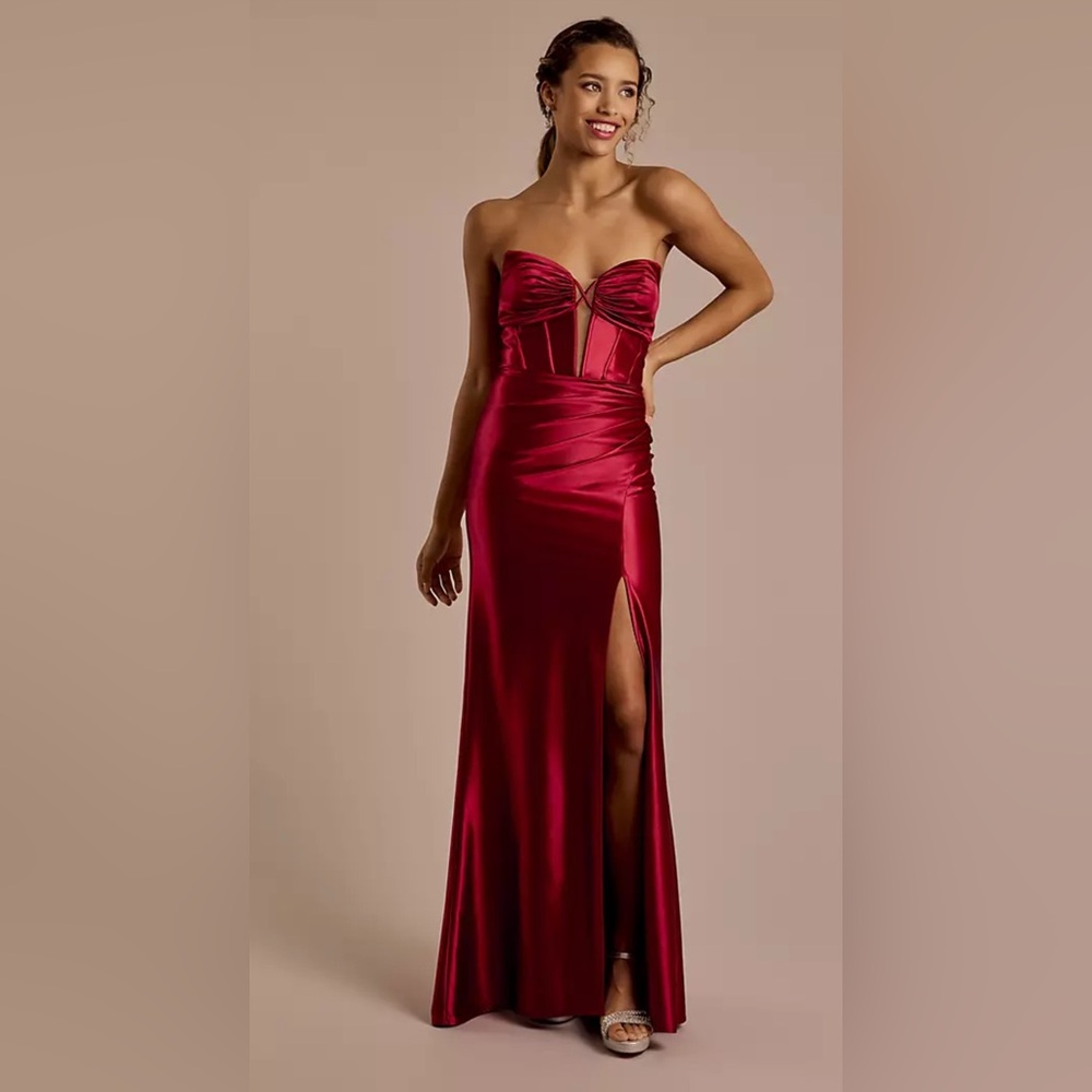 Strapless Plunge Sculpting Satin Sheath Dress